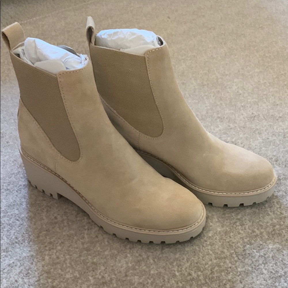NWT Suede Dolce Vita Booties